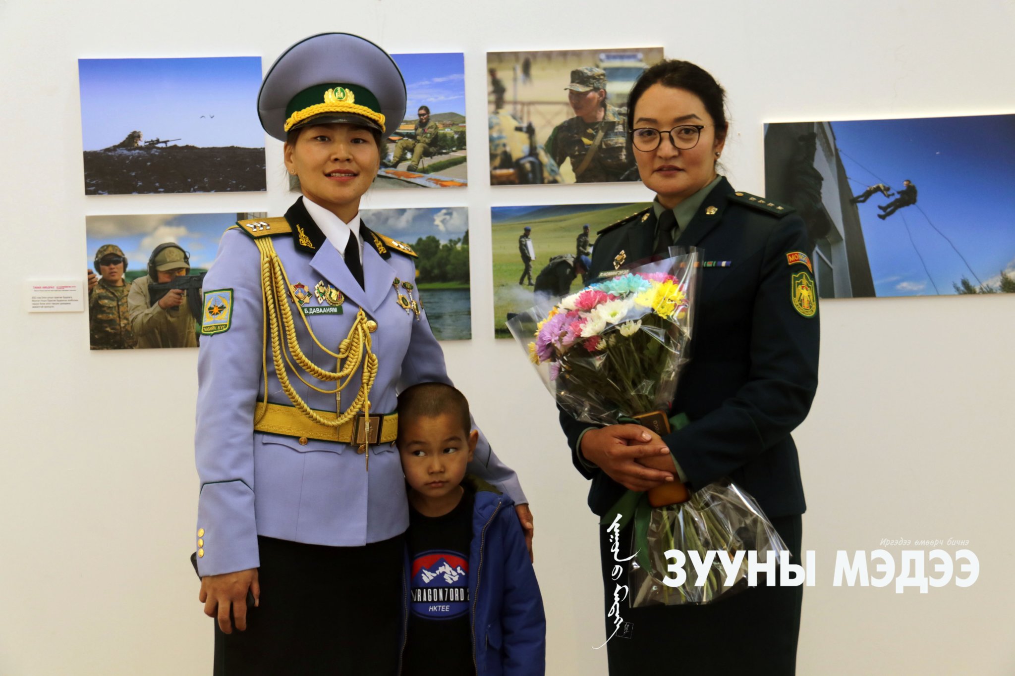 Гэрэл зурагчин Л.Номингэрэл:  Цэргийн дүрэм, жагсаалын алхаанд хатуужсан мэргэн бууч бүсгүйг 